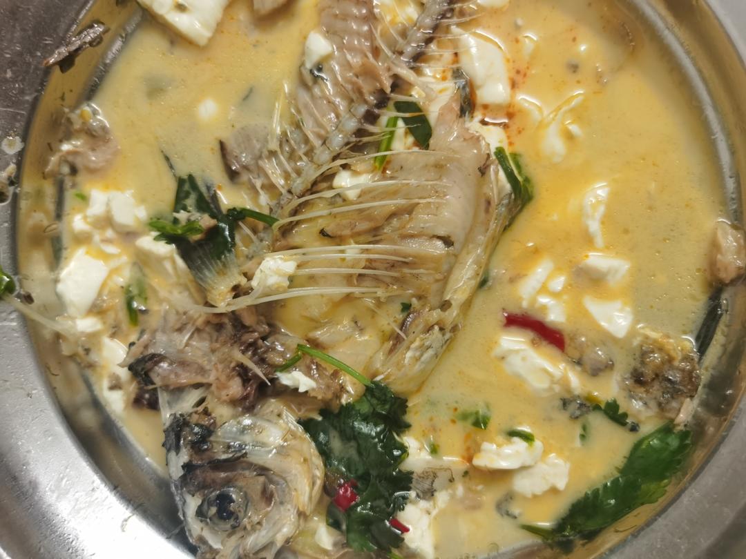 鲫鱼豆腐汤