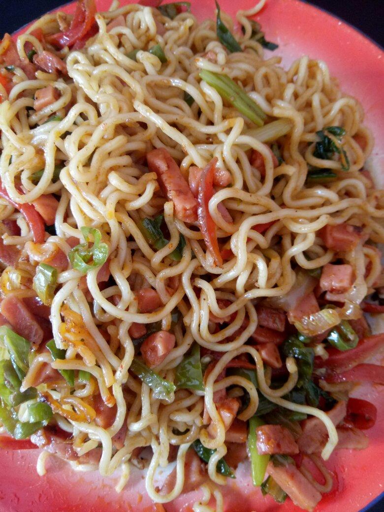 炒方便面￨幸福感爆棚