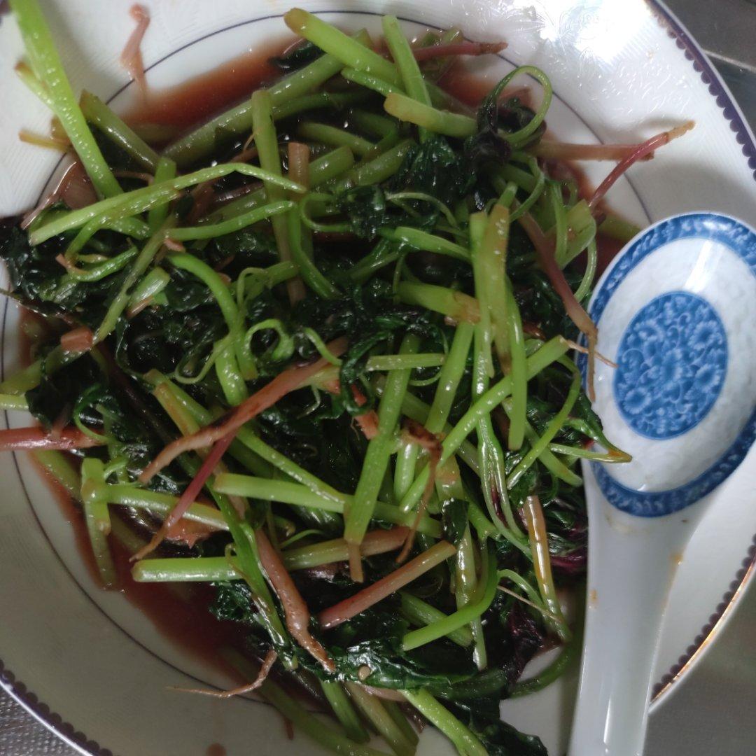 清炒红苋菜（简单菜也有窍门，一看就明白）
