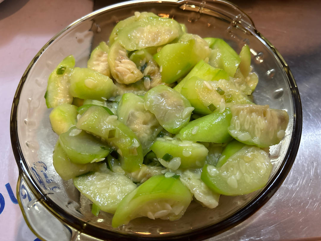 素炒丝瓜|这样做绝了！简单又好吃！