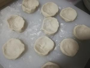 超简单的红枣粘糖饼的做法 步骤3