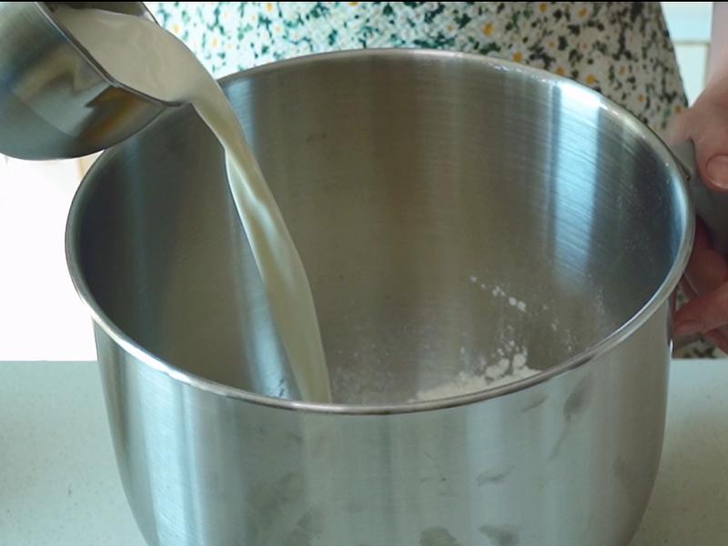 纯奶手撕吐司的做法 步骤1