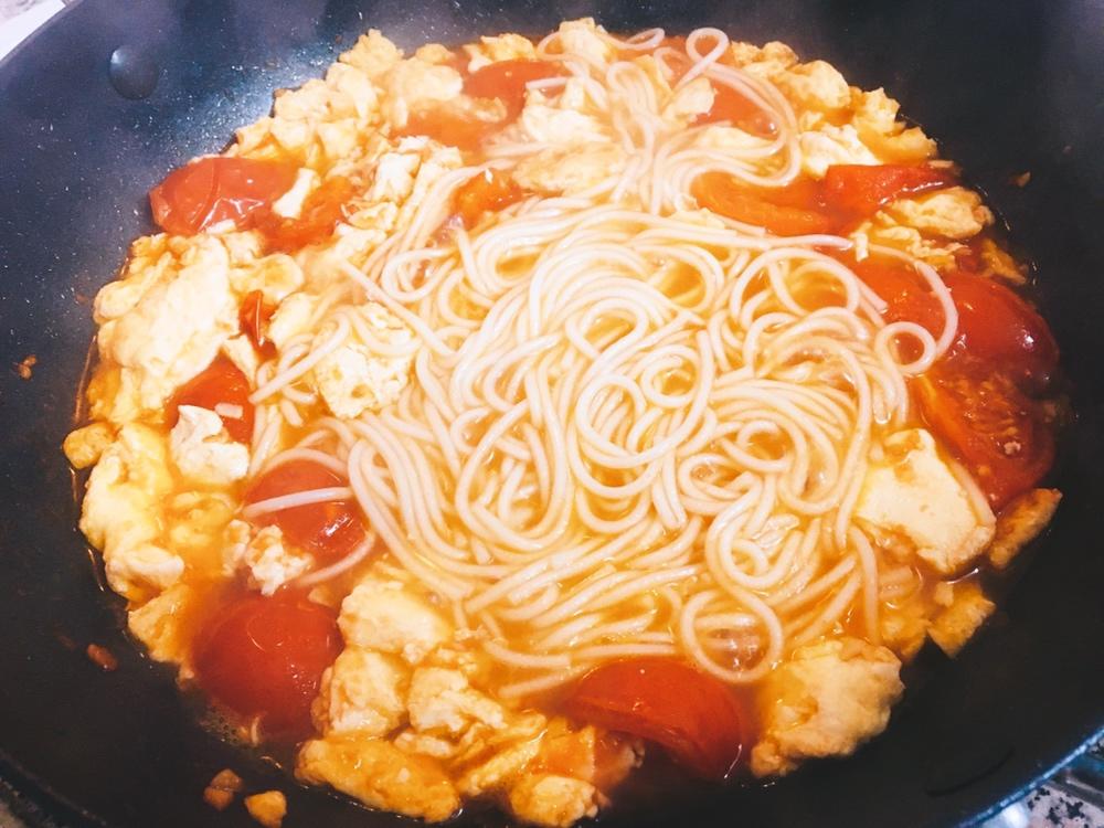 超级入味好吃的番茄鸡蛋面