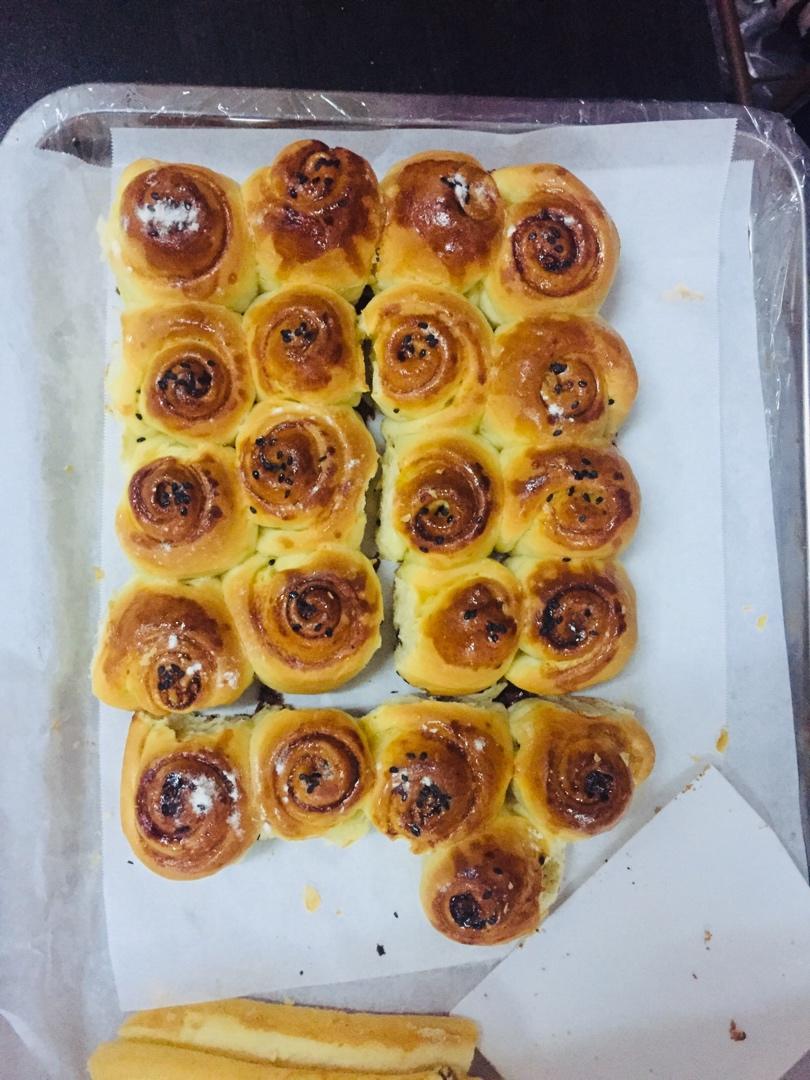 脆底蜂蜜小面包