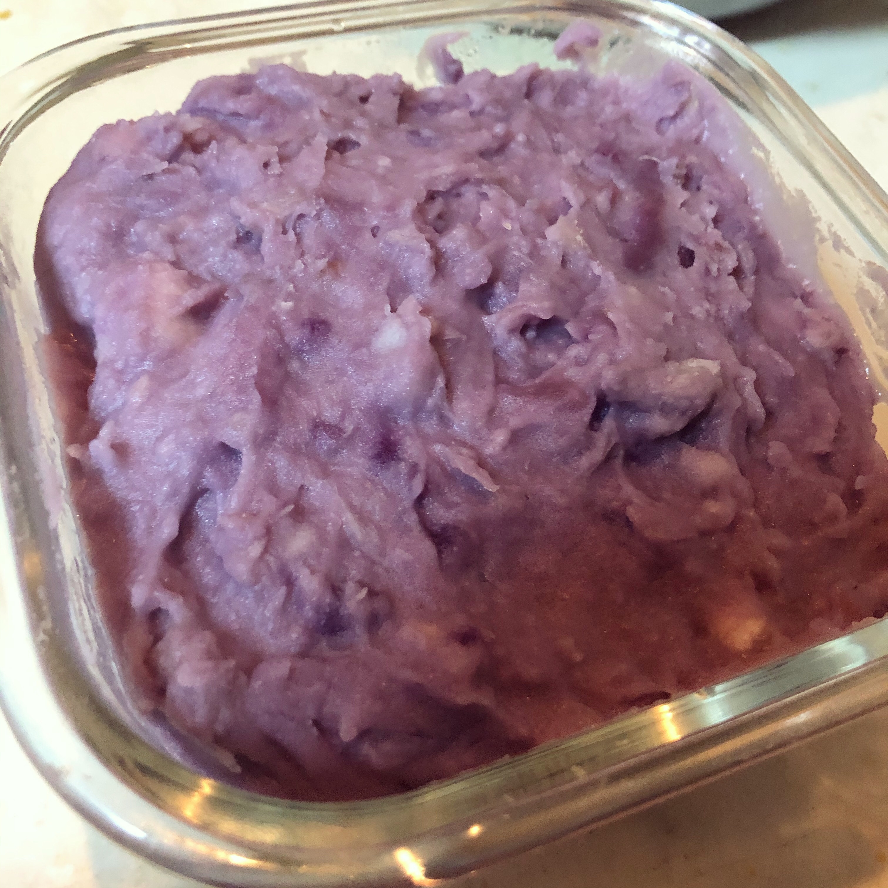 芋泥紫薯鲜奶的做法 步骤4