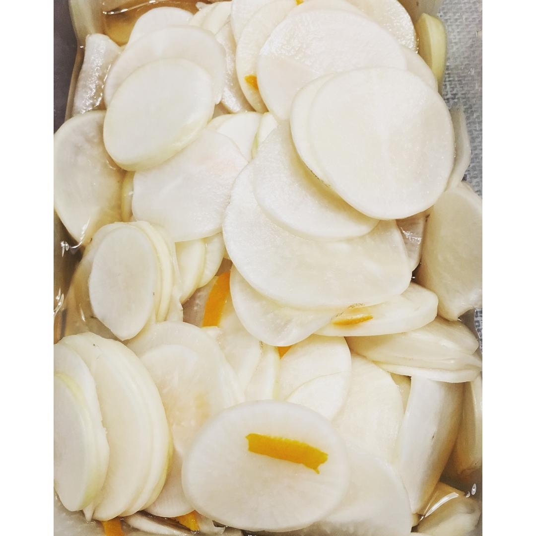 日式柠香腌萝卜