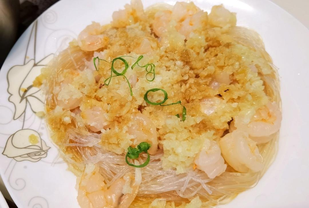 虾最美味的吃法必须是这个——蒜蓉蒸虾（多动图，孔瑶的食谱）