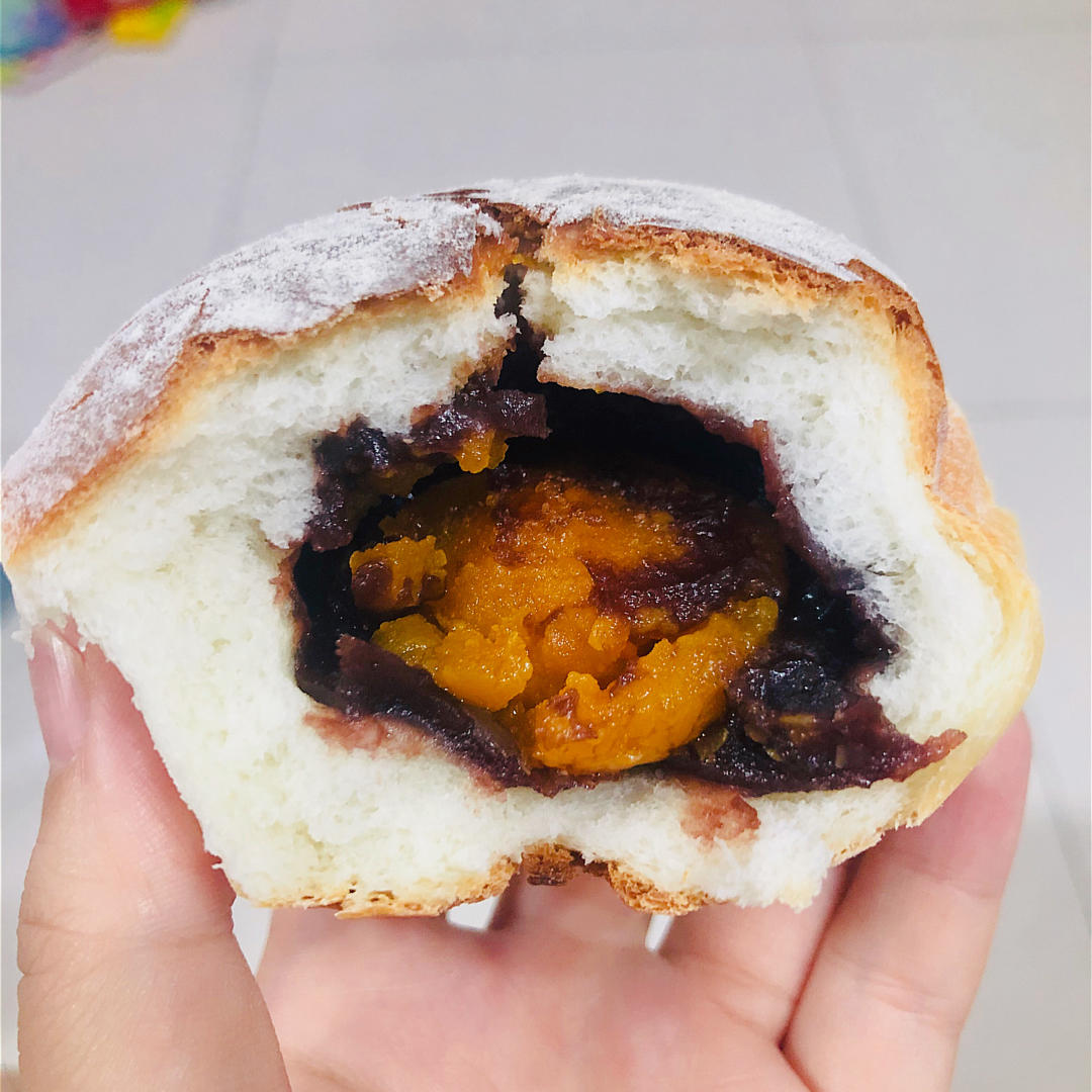 豆沙蛋黄面包～好吃到哭～