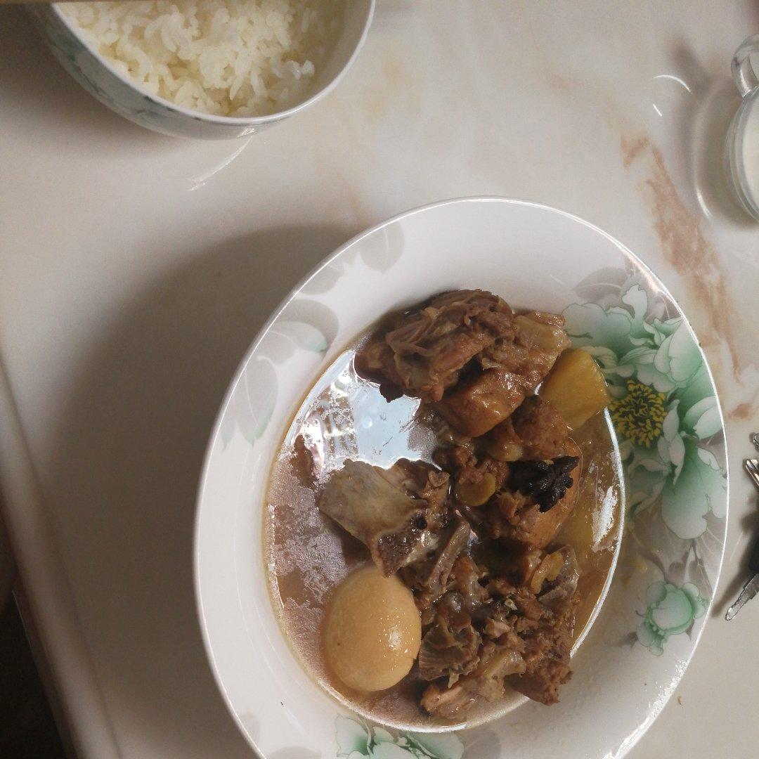 土豆炖排骨