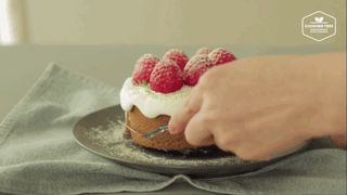 草莓雪崩蛋糕的做法