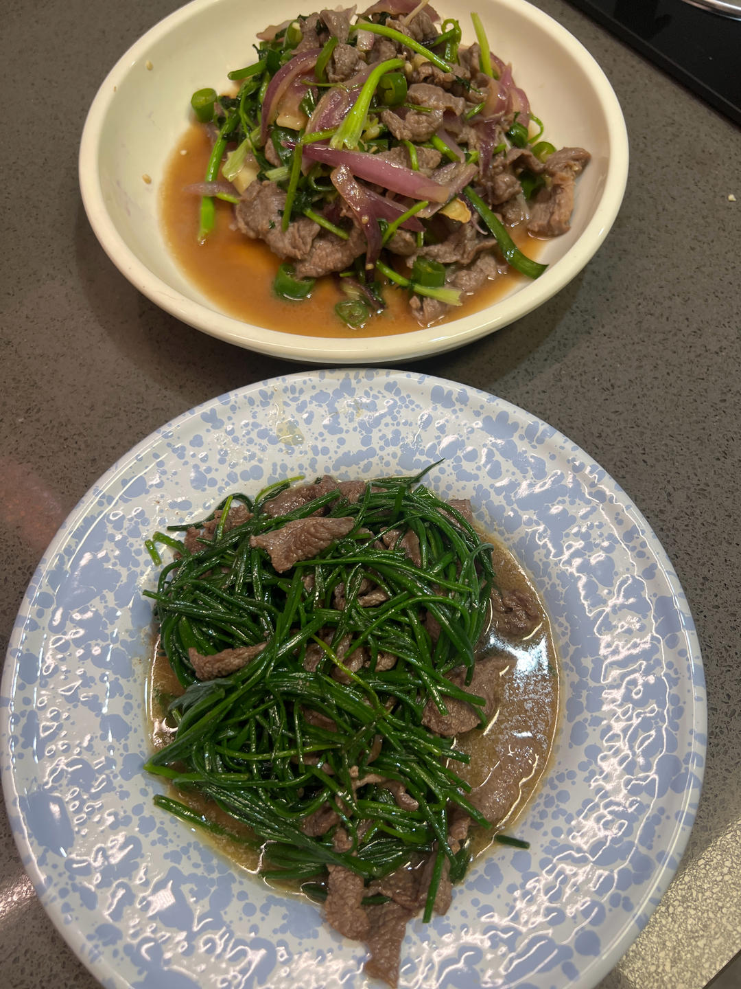 沙葱炒牛肉，15分钟上桌的鲜甜下饭菜