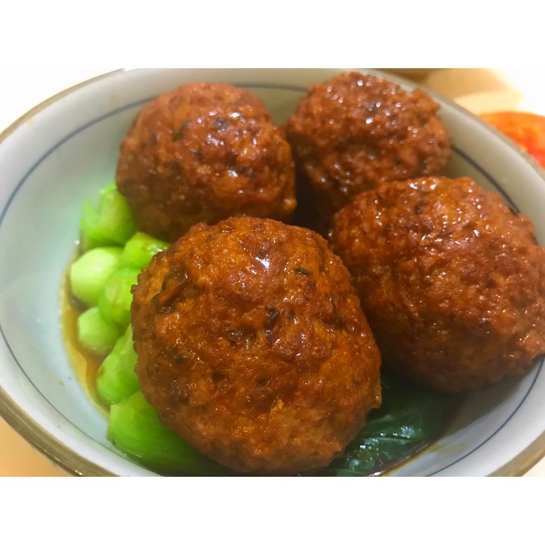 猫奴萱做的四喜丸子红烧狮子头chinesemeatballs