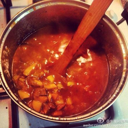 goulash soup 匈牙利炖牛肉汤