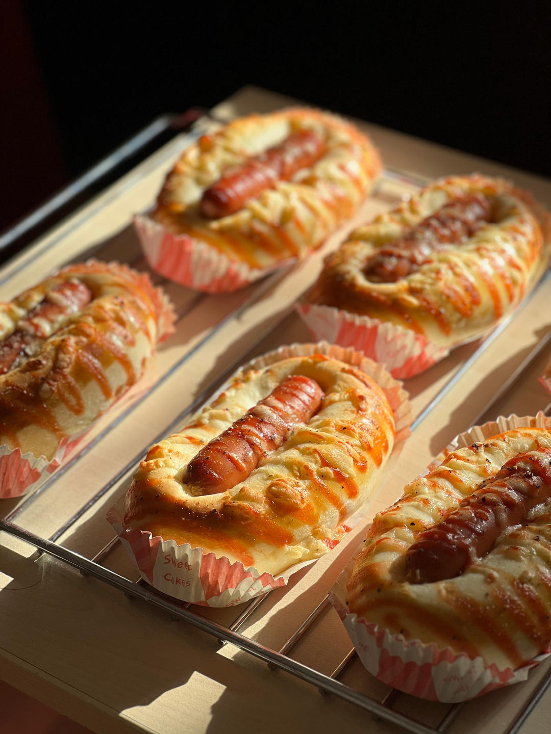 一个面团撑起一家店的台式面包—香肠面包