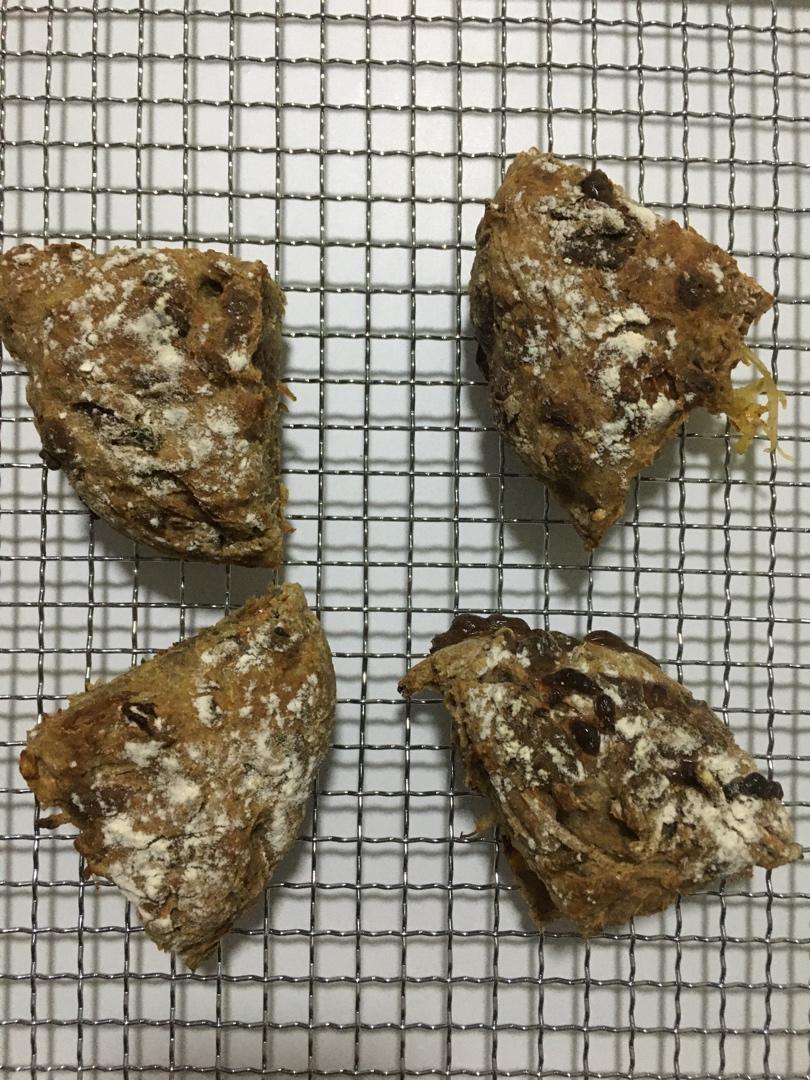 全麦咸切达洋葱土豆面包——快手司康【健康主食】