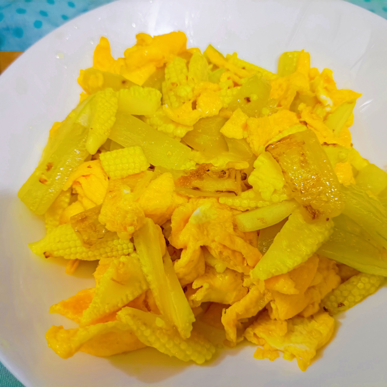 黄瓜玉米笋炒鸡蛋的做法