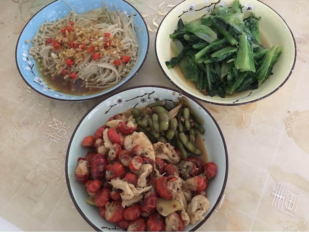 清蒸凉拌金针菇