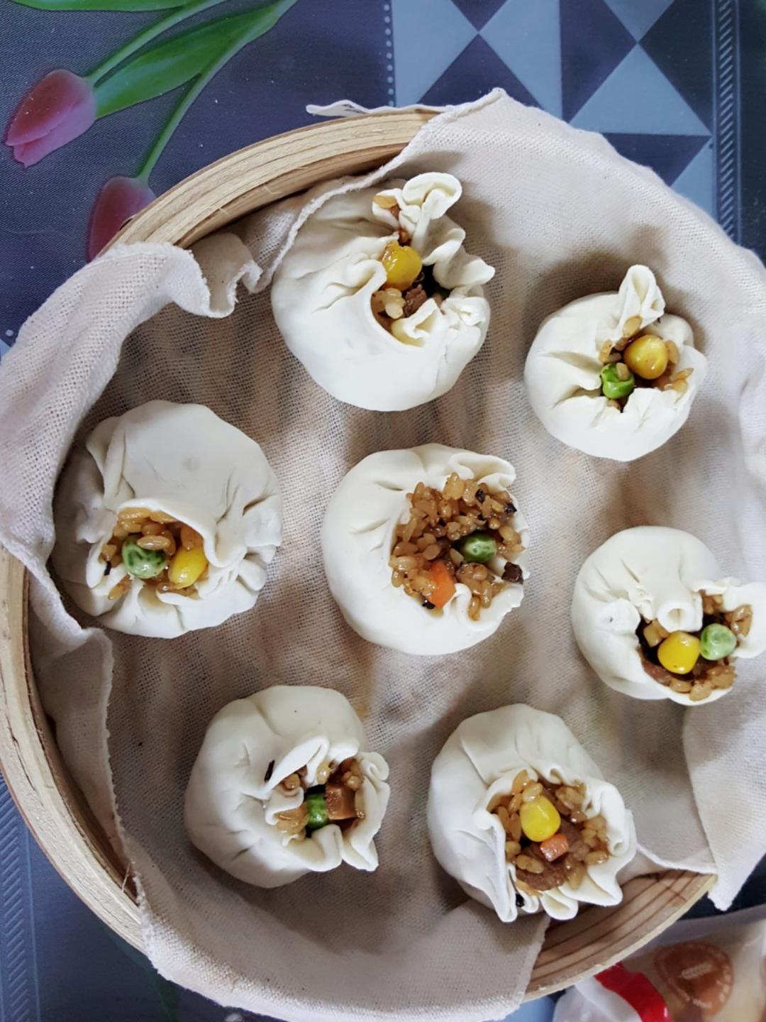 饺子皮咸蛋黄烧麦