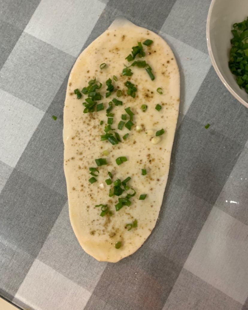 葱油饼（面粉吸水量不一样、水慢慢加）