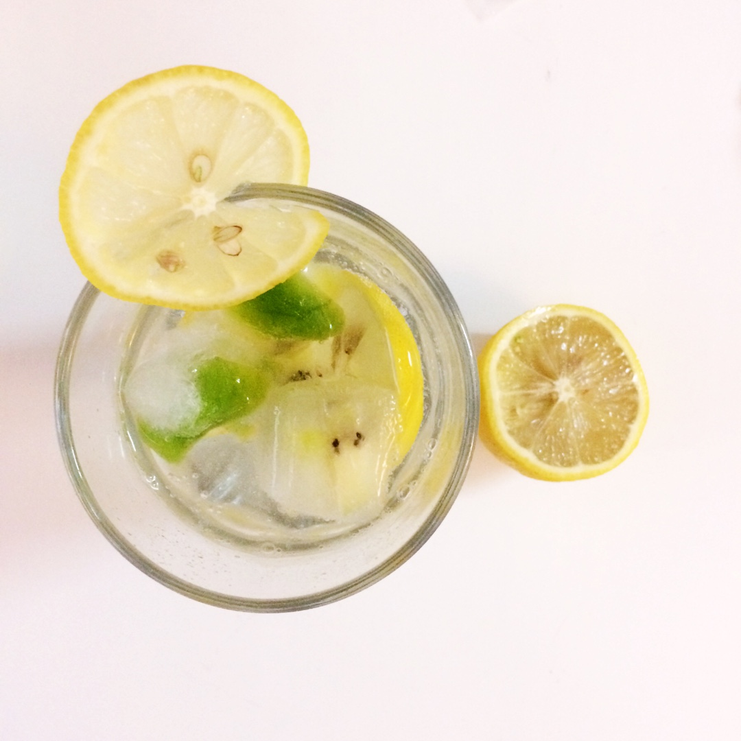 flavoured ice cubes （水果冰）