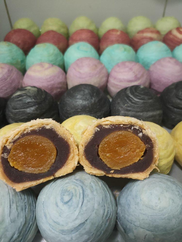 蛋黄酥~紫薯、抹茶、原味~花好月圆，中秋快乐~内附一次做六色蛋黄酥方法~