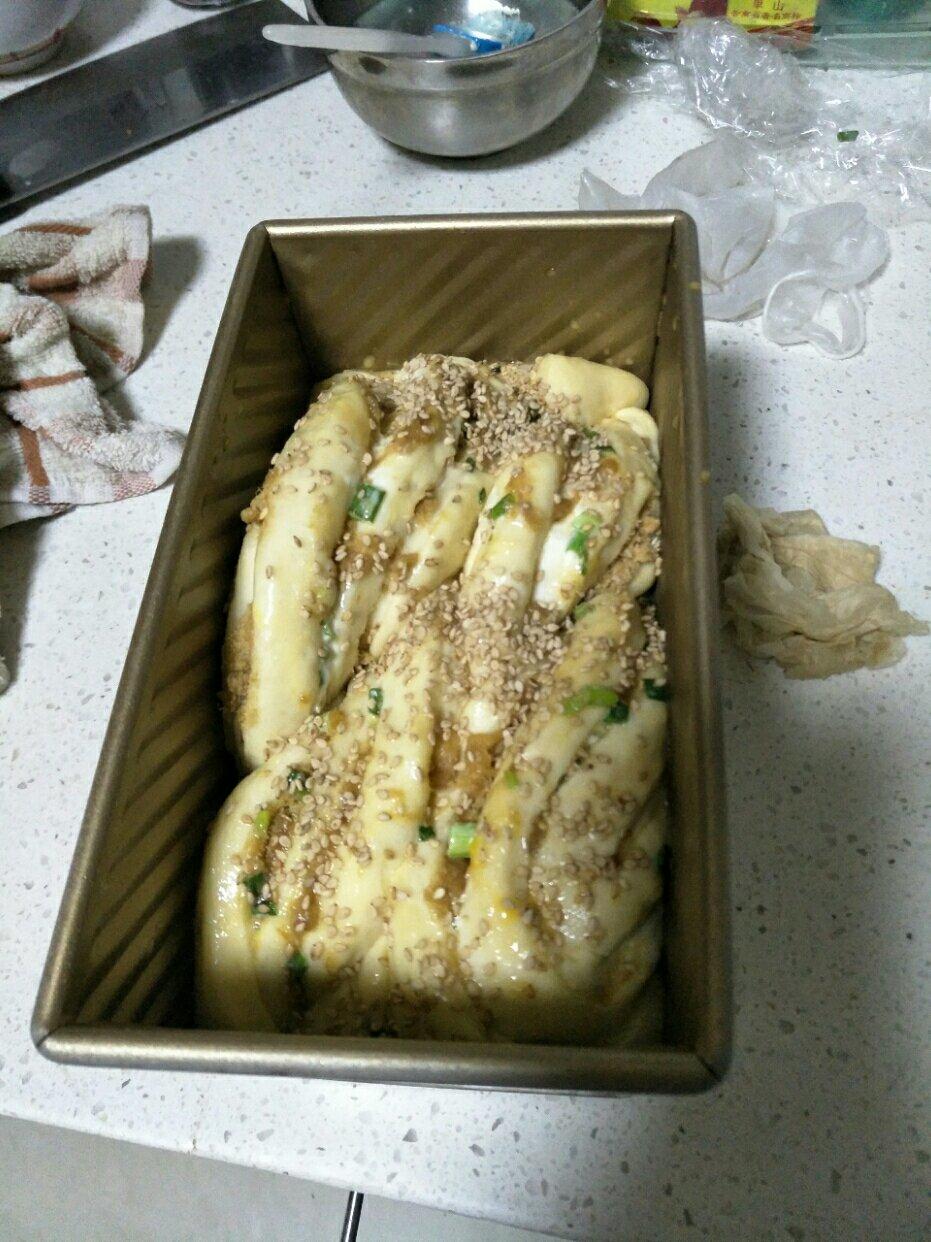 香葱肉松手撕吐司