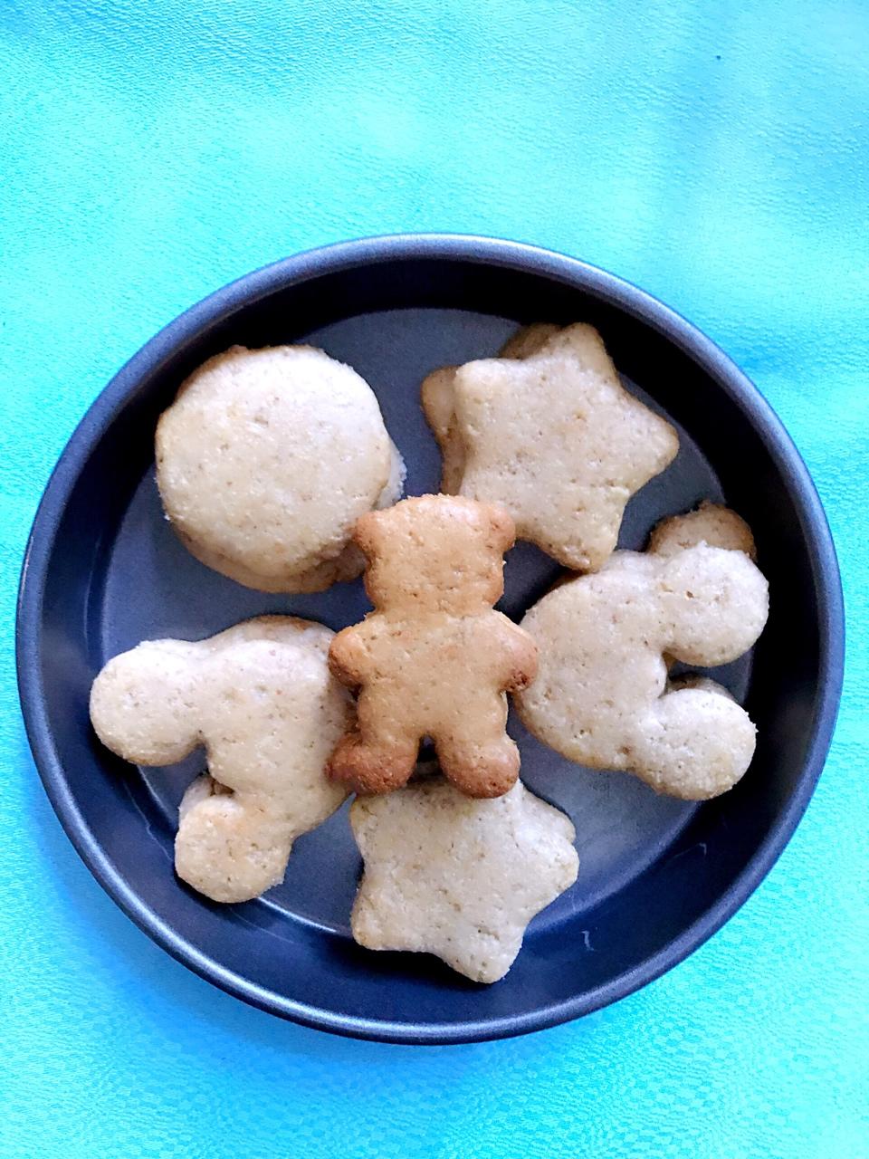 牛奶薏米茯苓饼干