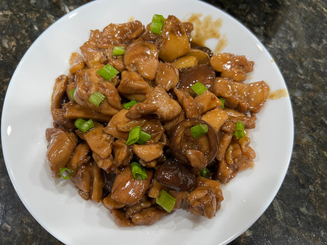 冬菇炆雞/香菇燜雞