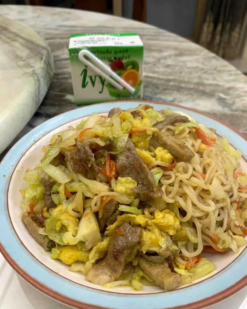 路边摊风味炒方便面