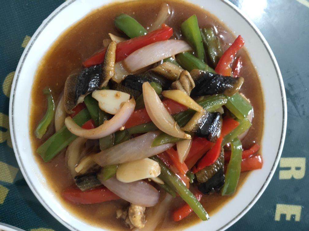 黄鳝炒洋葱