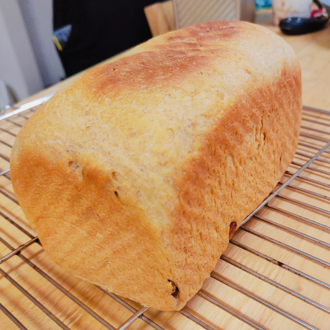 高纤低脂的全麦核桃吐司