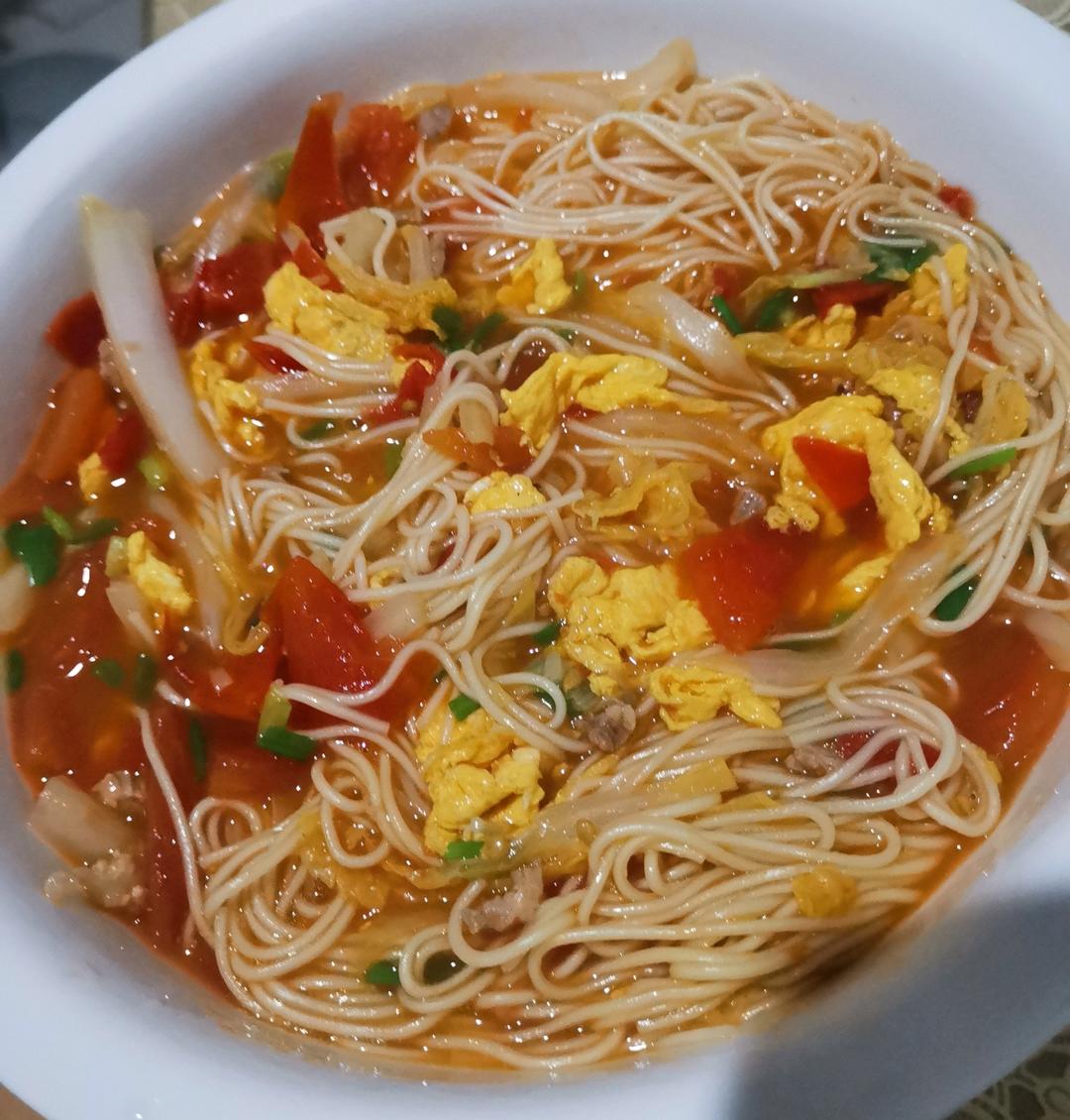 恨不得抱着锅舔的番茄鸡蛋面