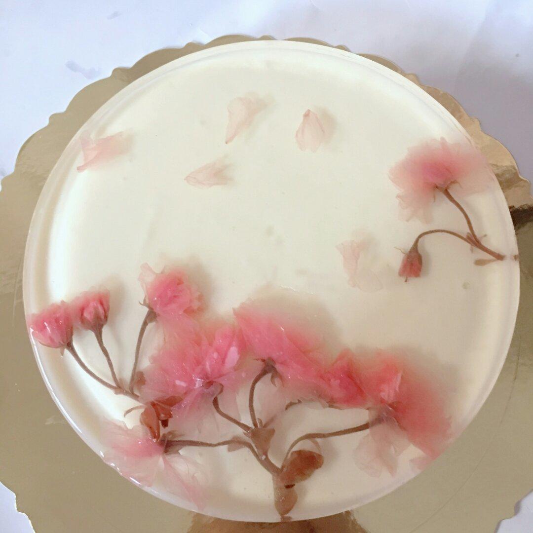 颜值爆表的樱花慕斯。（6寸圆模）
