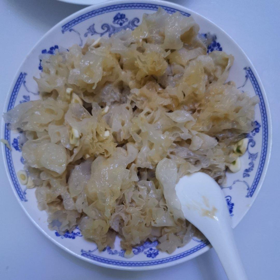 超级简单的凉拌银耳
