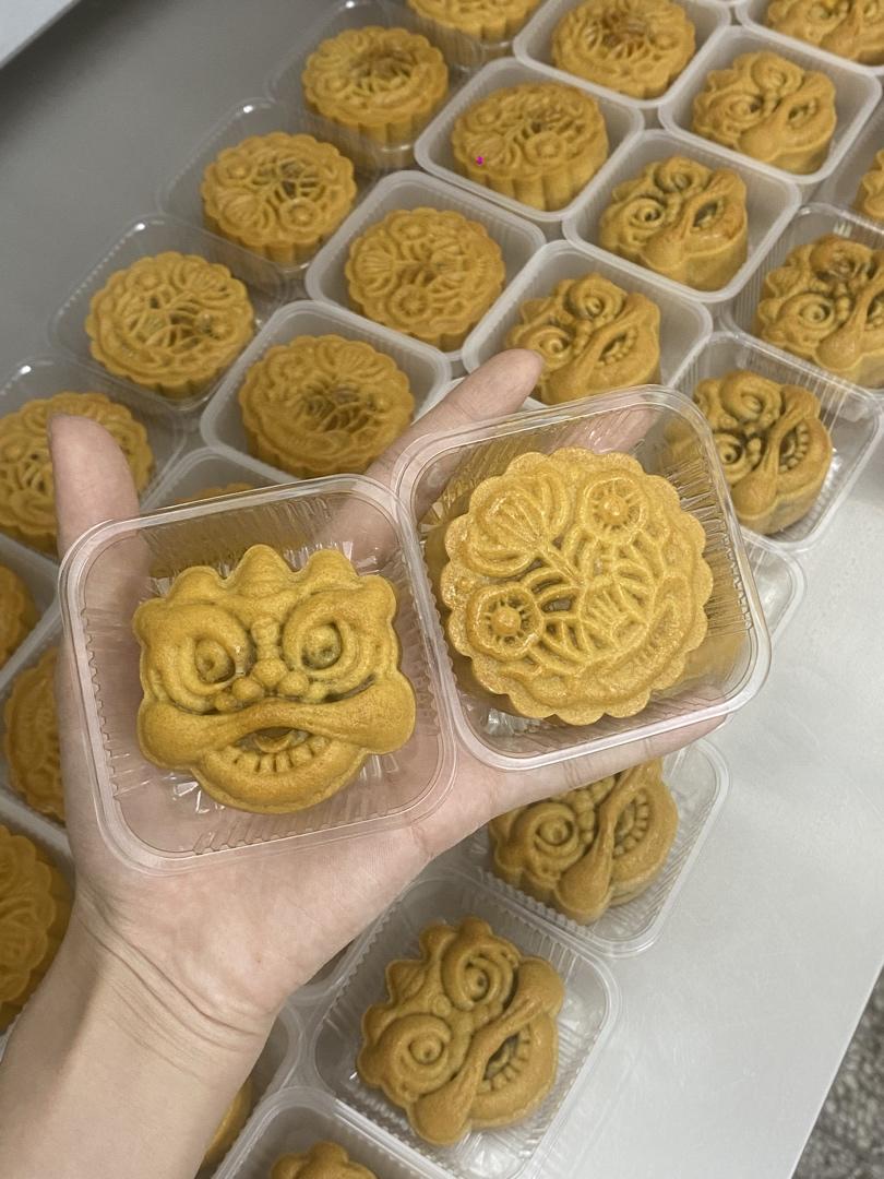 广式月饼—蛋黄莲蓉月饼