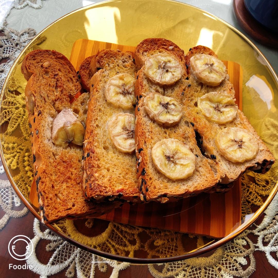 极度简单的香蕉烤吐司片