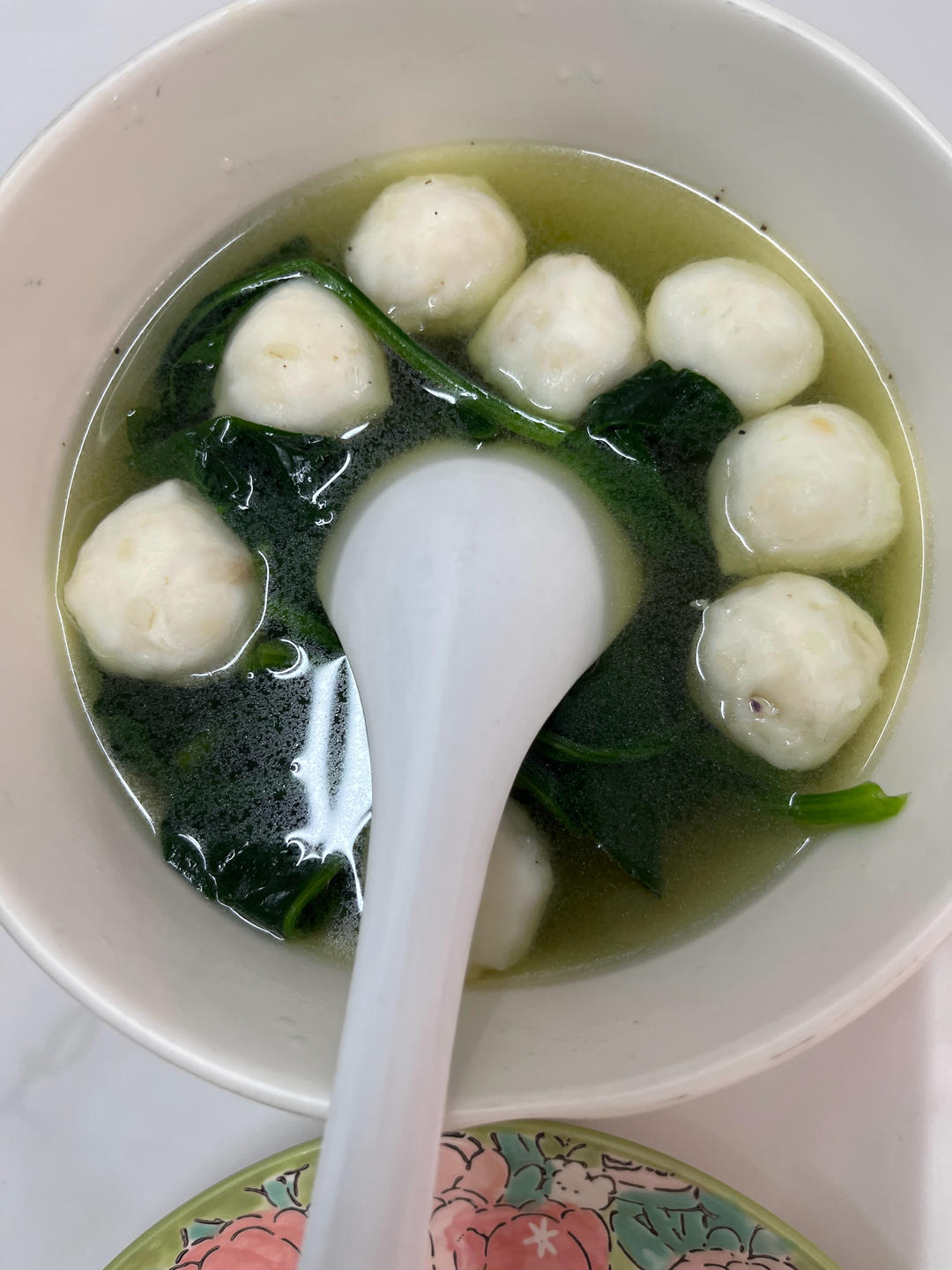 简单易学，清淡好喝～鱼丸鸡蛋菠菜汤