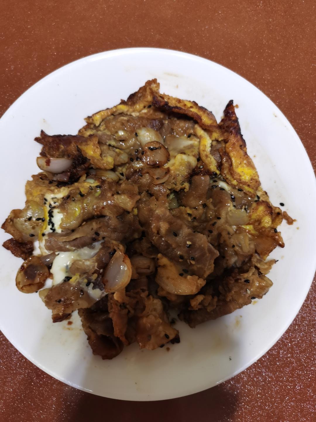 蛋包肥牛卷饭