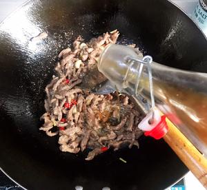 野芹菜炒牛肉（鲜嫩）的做法 步骤10