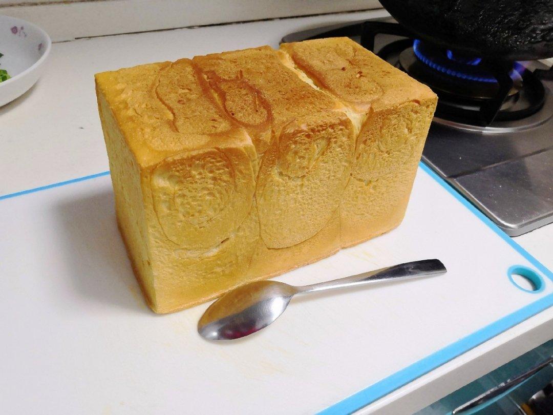 一整个蛋吐司（超好记的万能吐司配方）