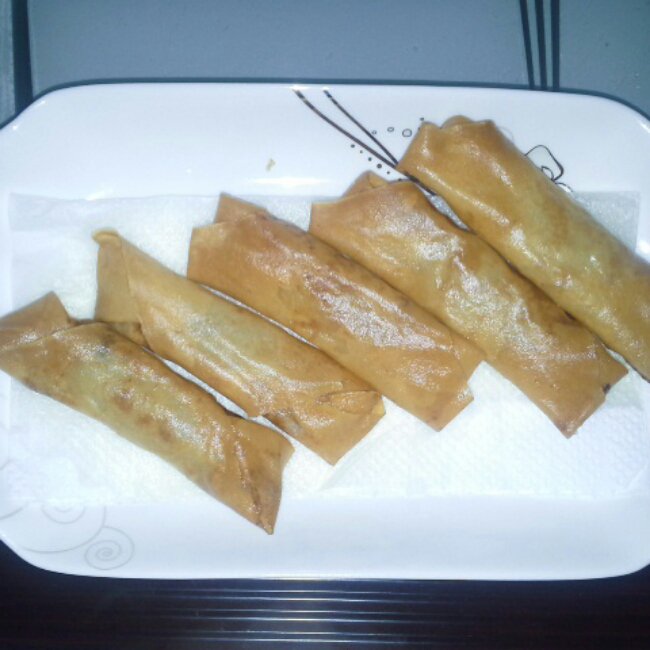 黄芽菜肉丝春卷