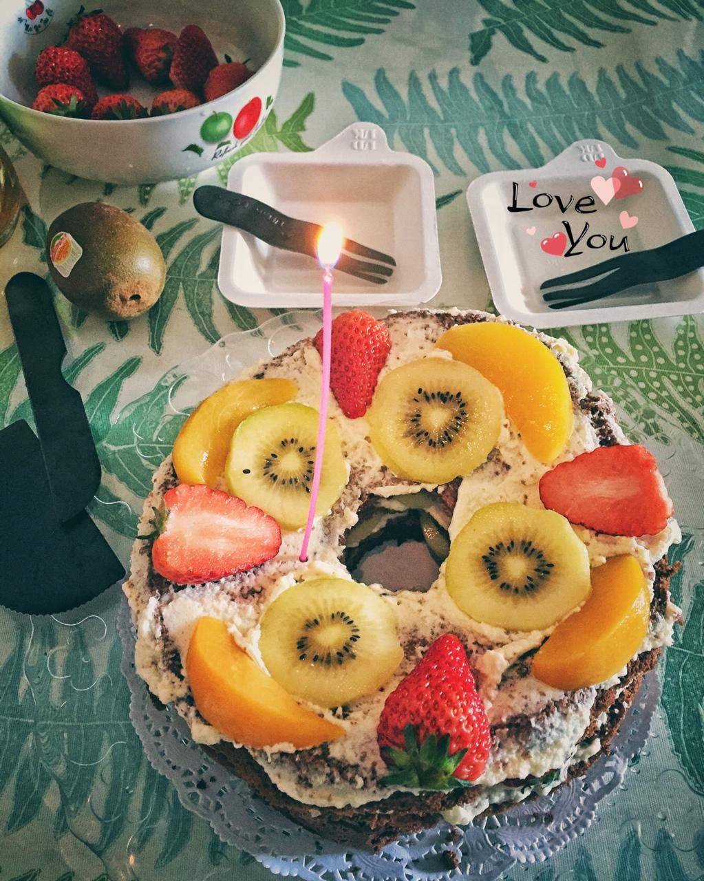 草莓的圆舞曲-巧克力裸蛋糕