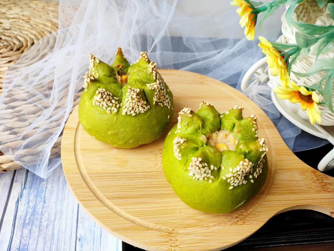 简单健康又好看的菠菜沙拉面包