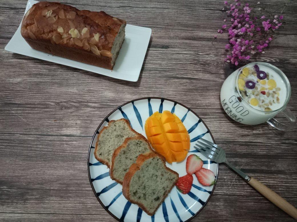 《Tinrry+》健康快手的香蕉核桃蛋糕