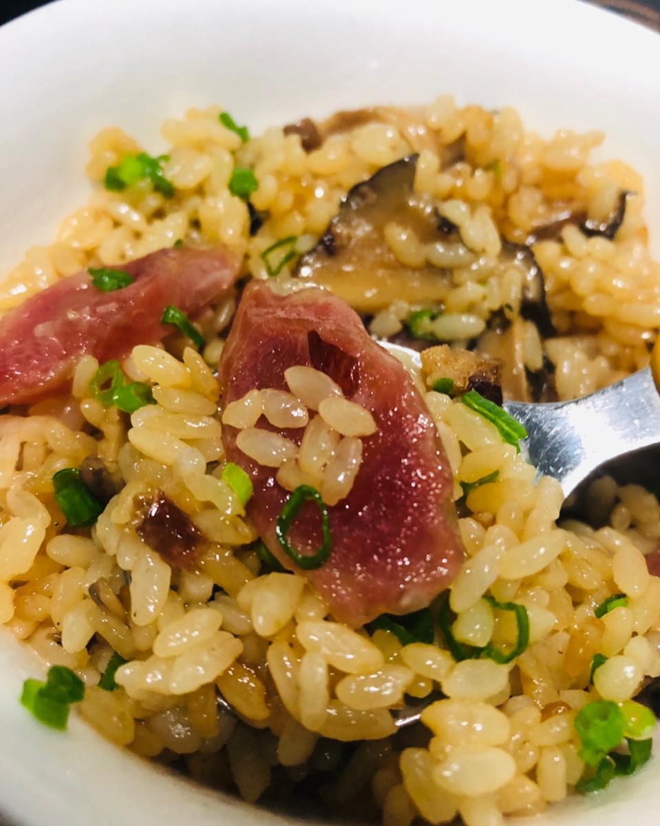 李铎liduo做的香菇腊肠饭