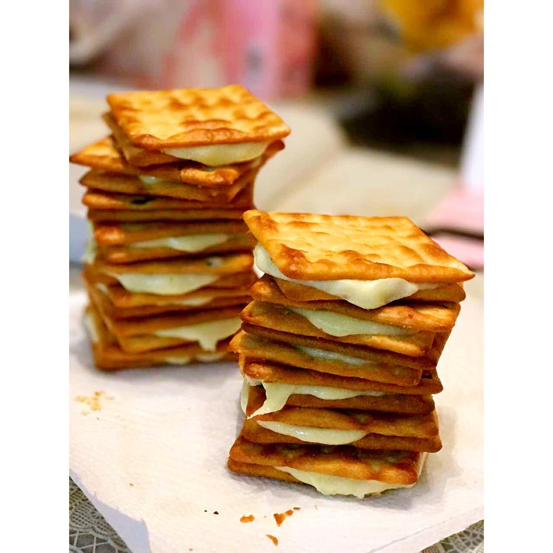 牛轧糖夹心苏打饼干
