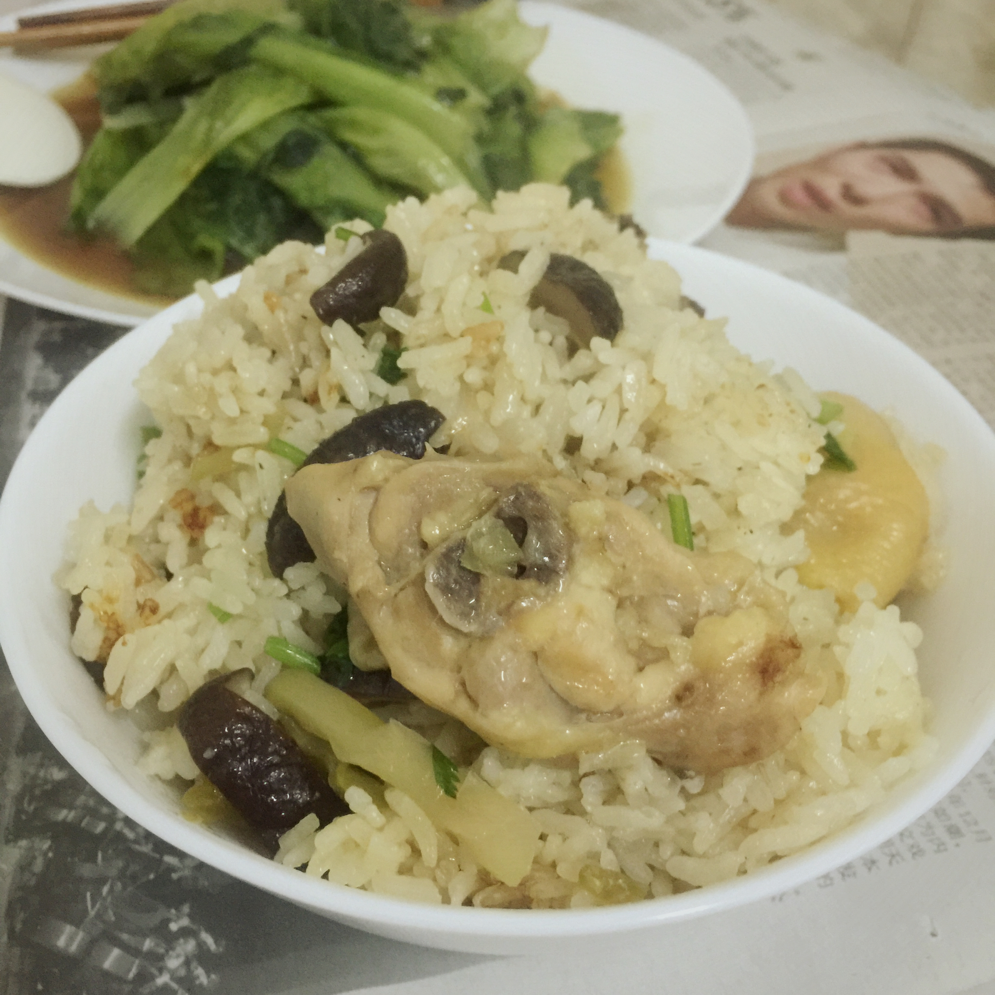 鲜菇鸡腿焗饭