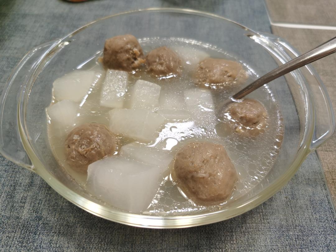 牛肉丸子萝卜汤，简单易做的鲜美味道