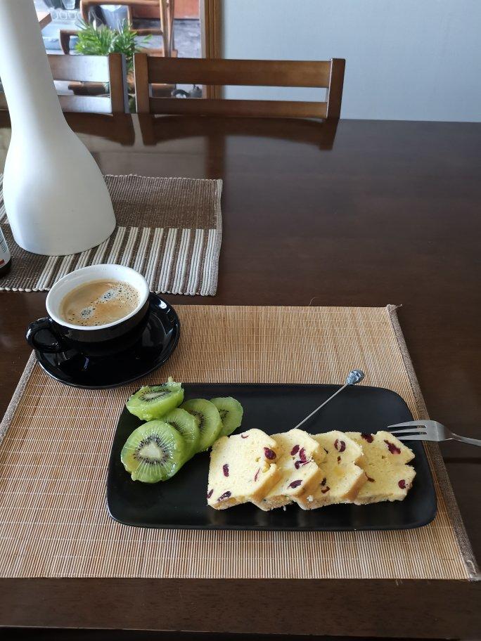 朗姆酒蔓越莓磅蛋糕