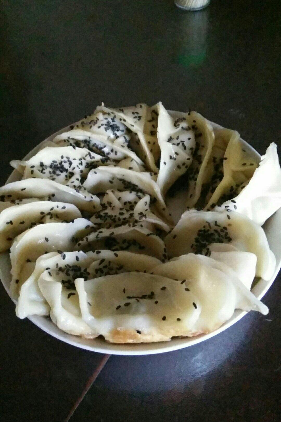 锅贴饺子